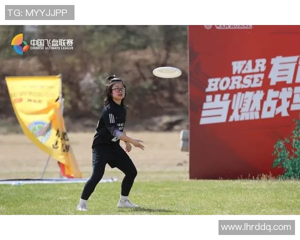 武汉飞盘队在攀岩联赛中以78分稳居积分榜首位