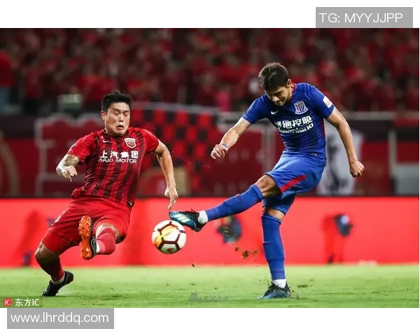 申花对上港的中超联赛激情对决：这场比赛为何如此引人注目，争夺战的背后故事